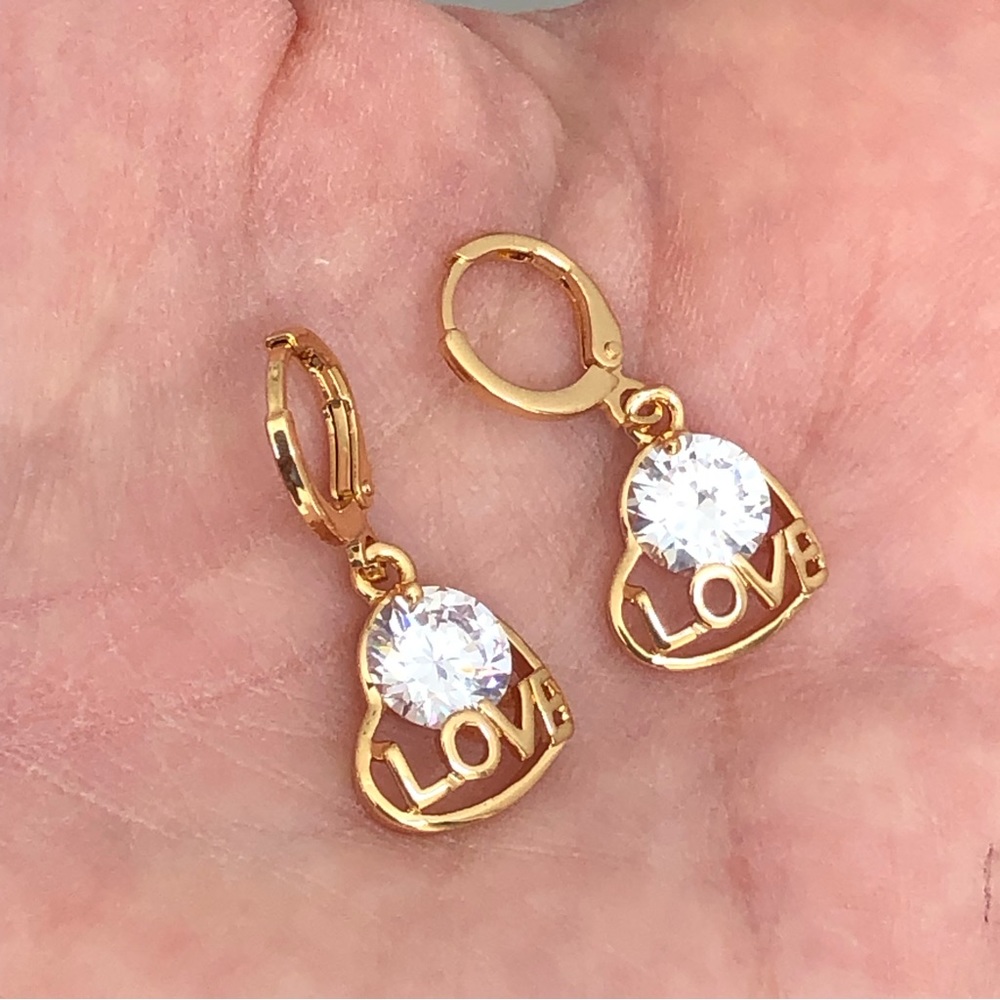 LAST ONE ‼️ 18k Gold Filled Clear CZ Hollow Heart Love Dangle Earrings - Picture 8 of 8